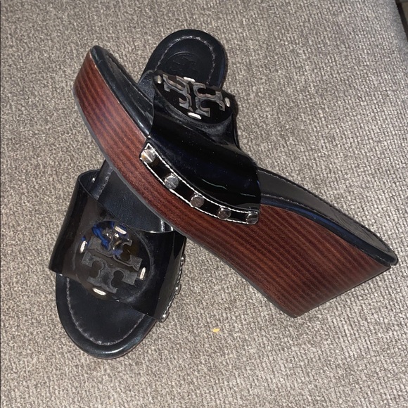 Tory Burch black bling and gold emblem slides | Mercari Tory Burch Black Slide Sandals with Silver Emblem